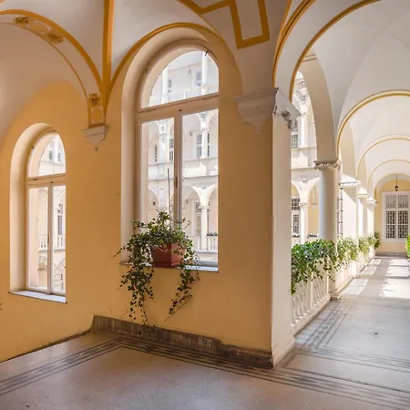 Dreher Palace Iv Apartment